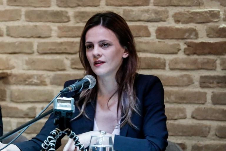 Κανονικά η ομιλία της Αχτσιόγλου μετά το… ντου του Ρουβίκωνα! (εικόνες, βίντεο)